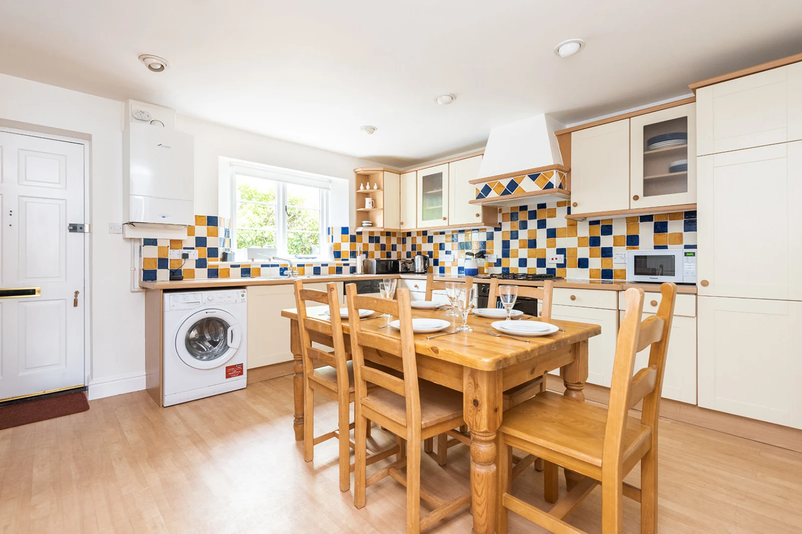 The well equipped kitchen diner.