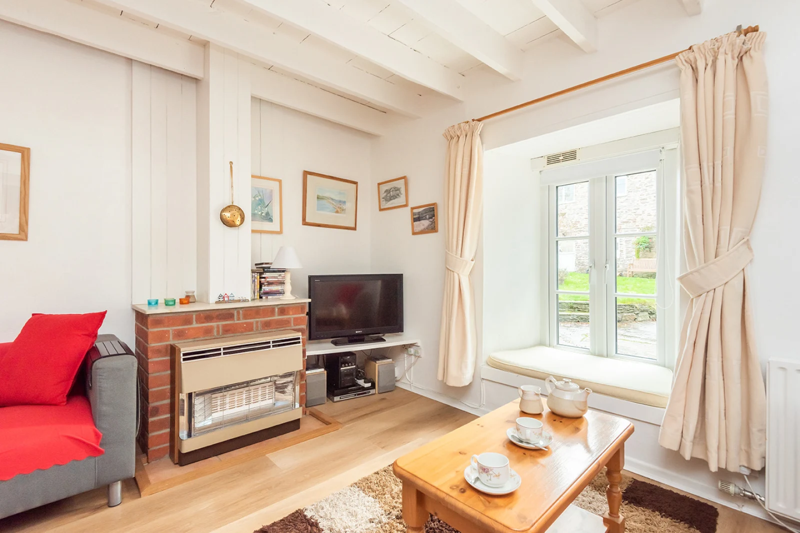 Another view of the living space