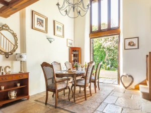 Beautiful entertaining spaces in the galleried hall