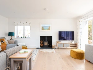 Another look at the lounge 