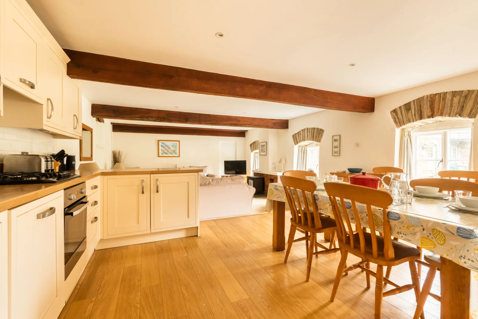 Another look at the kitchen/diner