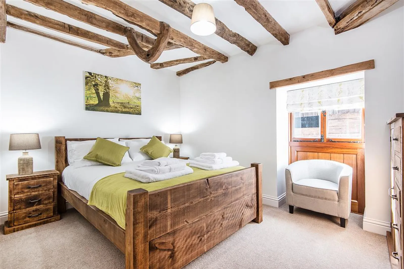 The ground floor bedroom with Kingsize bed