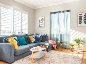 Another look at the comfy lounge 