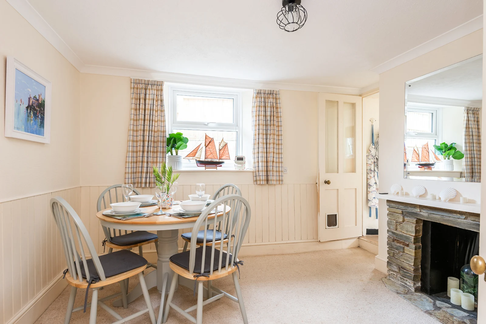 A separate dining room to enjoy holiday specials