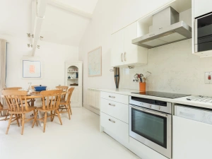 The kitchen and dining area