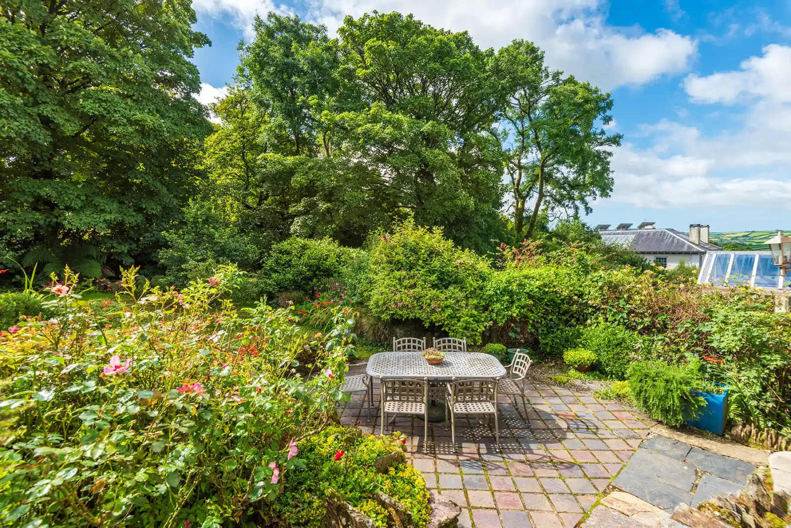 Enjoy the sunny landscaped terrace. Perfect for al fresco dining.