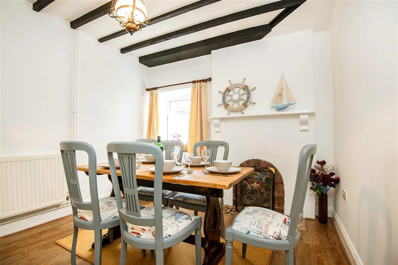 Dining room at Crays Cottage