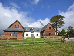 Welcome to the delightful Wool Store at Haytor Barns, as arrowed.