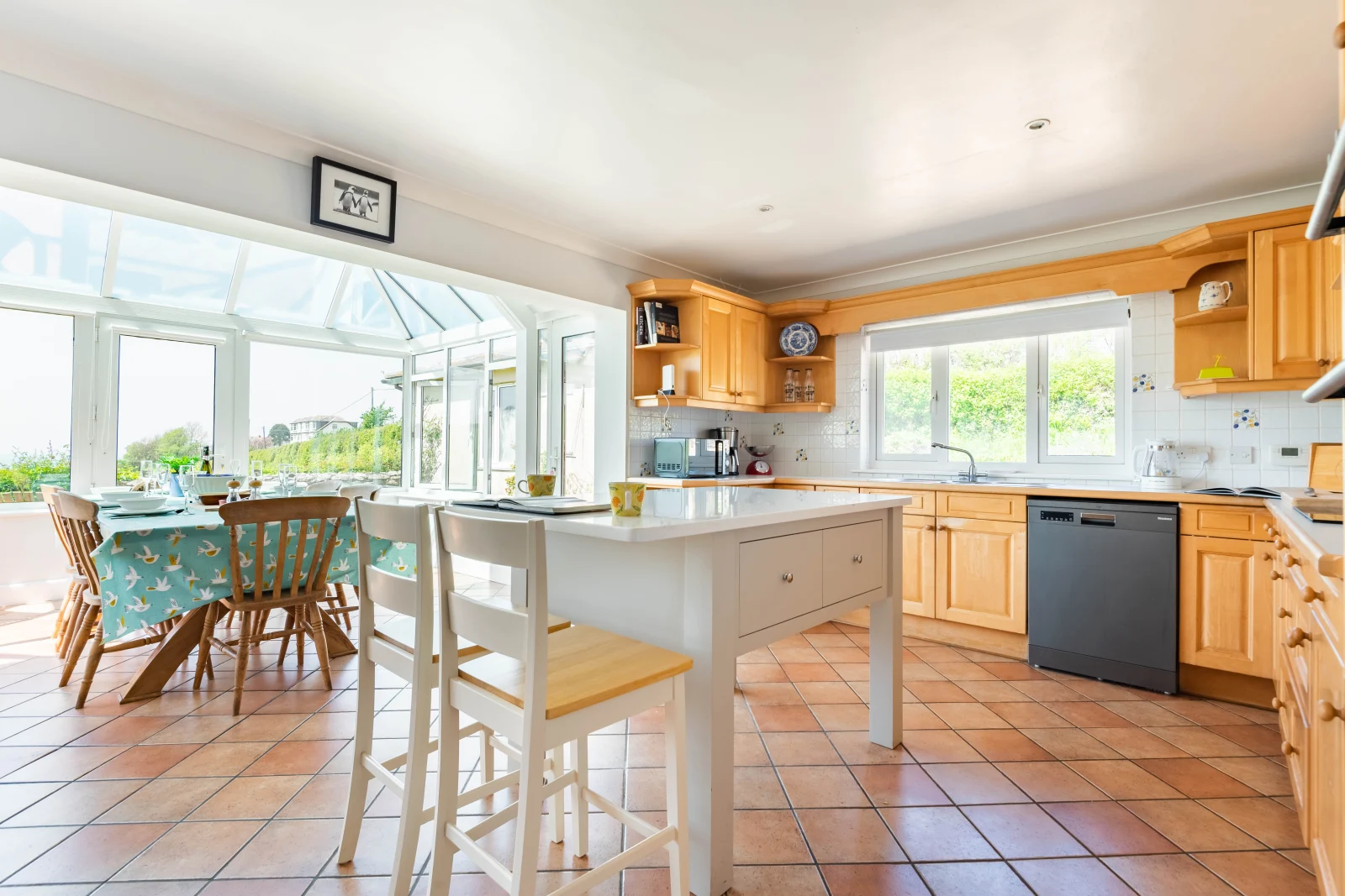 Kitchen with central island