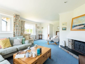 Spacious sitting room