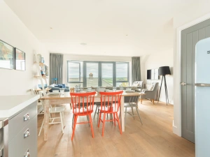 Open plan kitchen/diner 