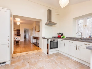 Another look at the kitchen. 