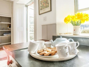 Gorgeous homely features throughout.