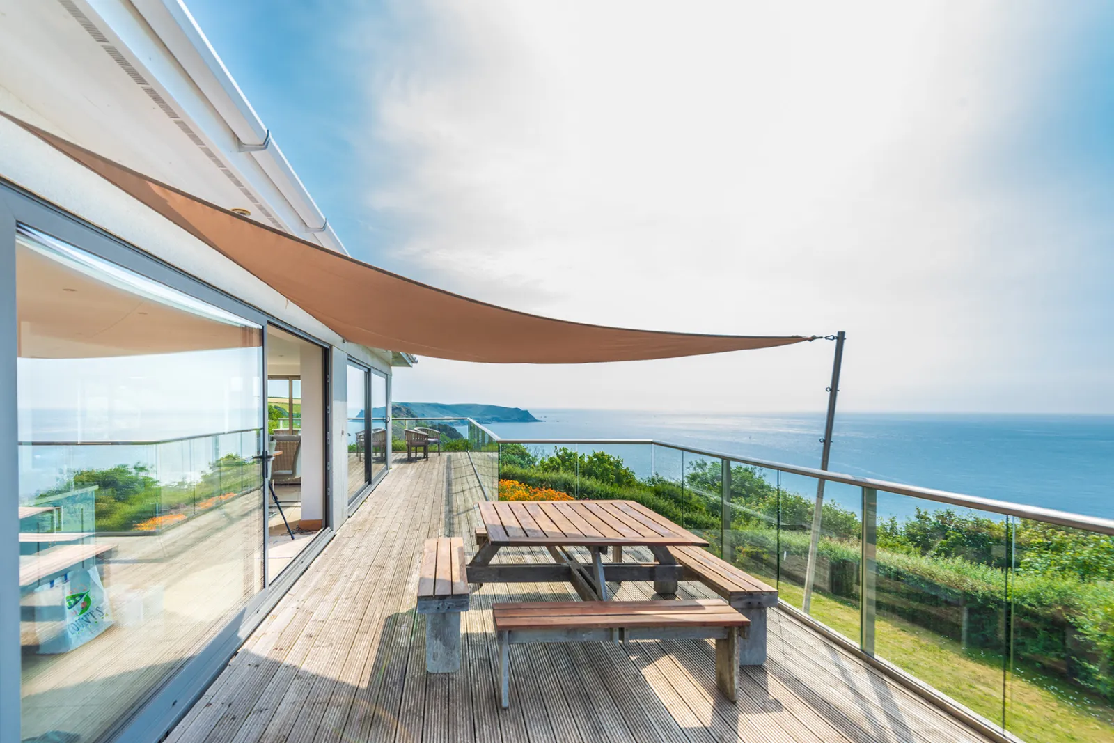 Stunning scenes from this 4 bedroom, dog friendly, clifftop retreat in Devon.