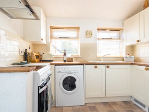 The well equipped kitchen