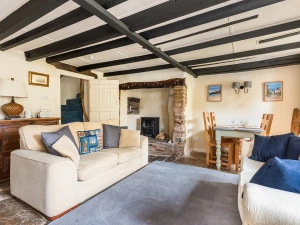 The pretty, cosy lounge