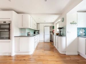 A closer look at the kitchen 