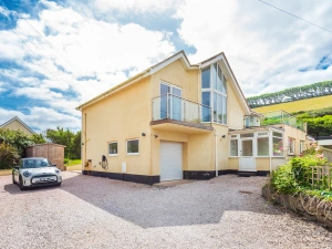 Welcome to Lodge House 