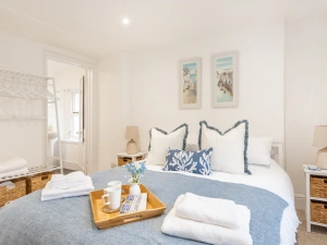 Bedroom 1 (en-suite)