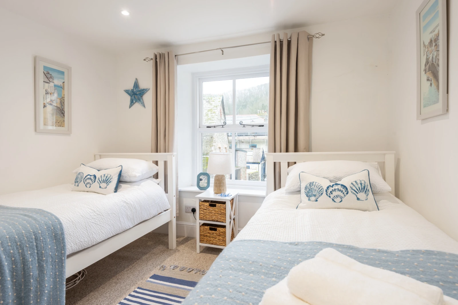 Bedroom 2 (twin)
