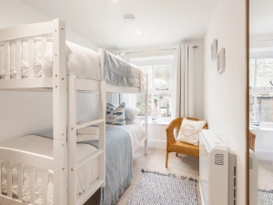 Bedroom 3 (bunks)