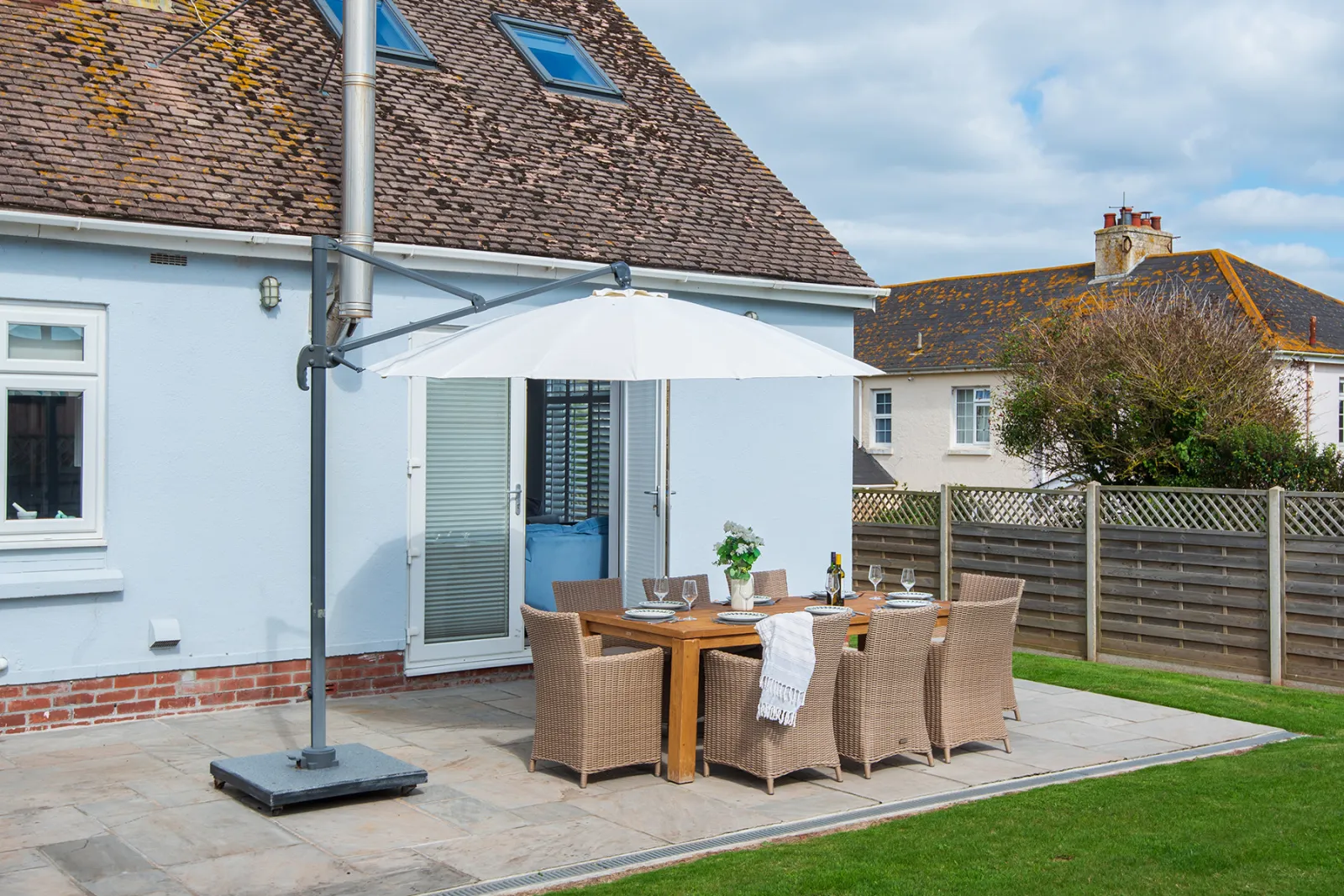Another view of the terrace