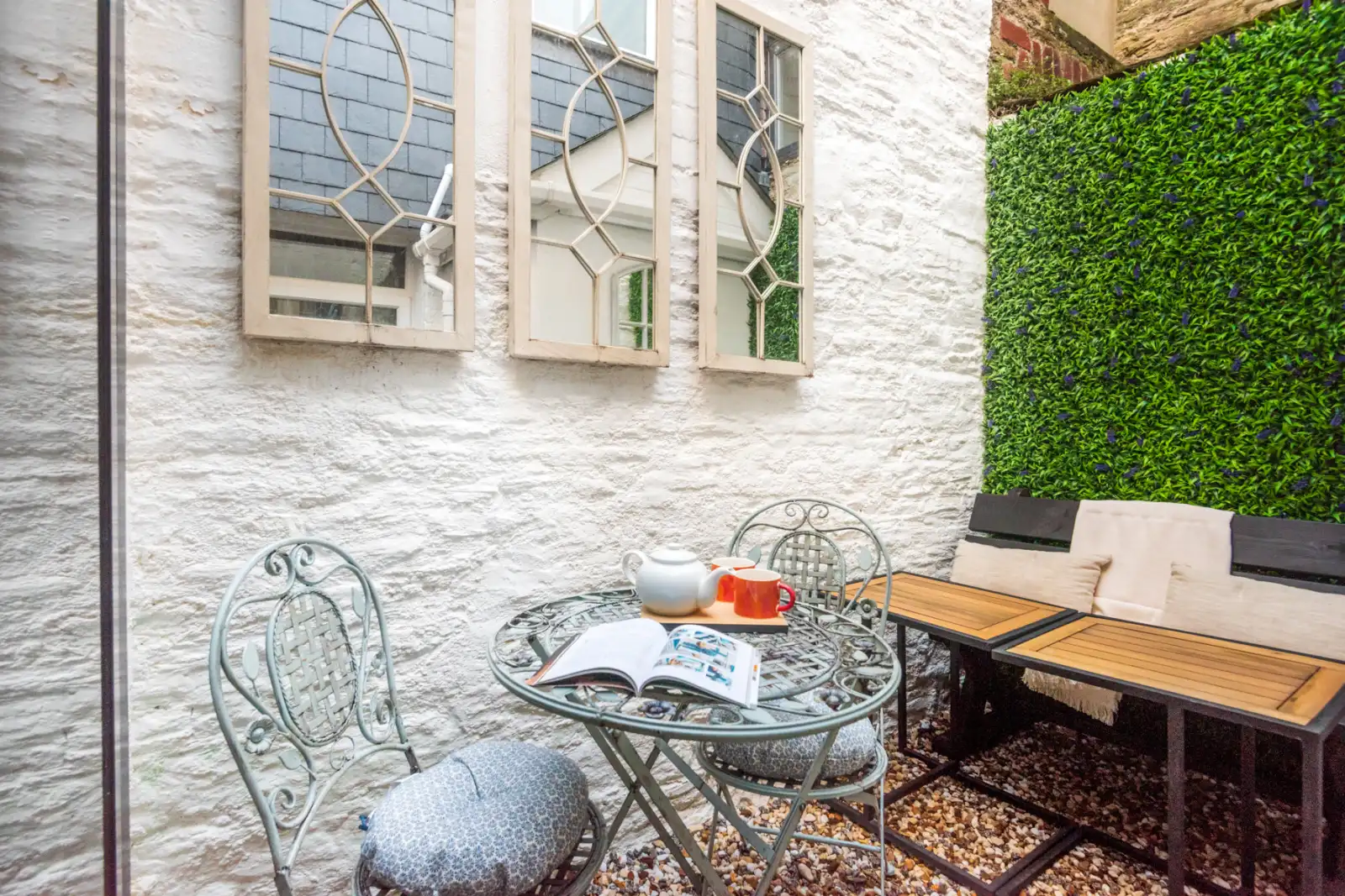 The sweet courtyard, thoughtfully set out.