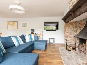 Spacious and comfortable lounge 