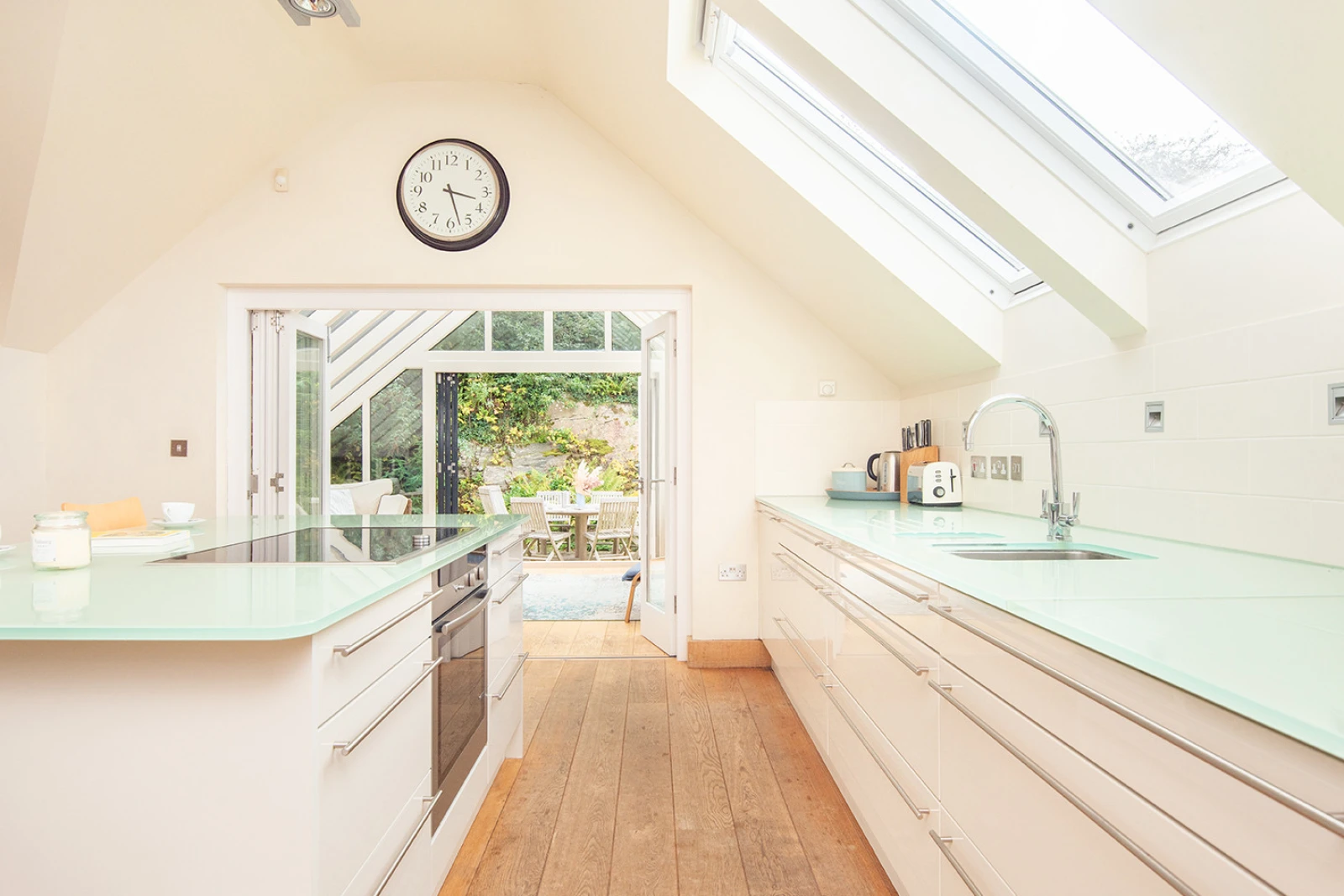 Another look at the kitchen 