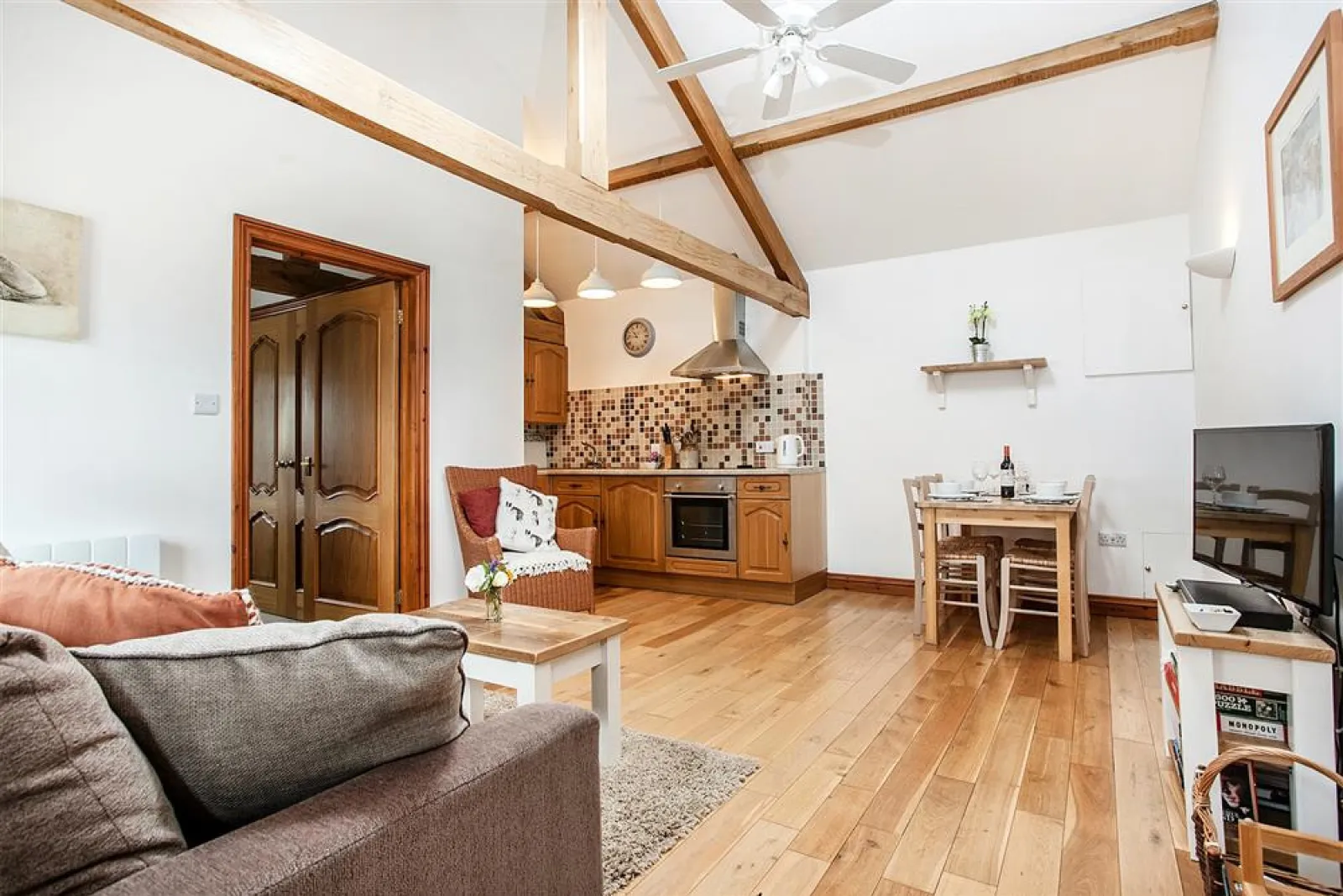 High oak beamed ceilings and oak floors
