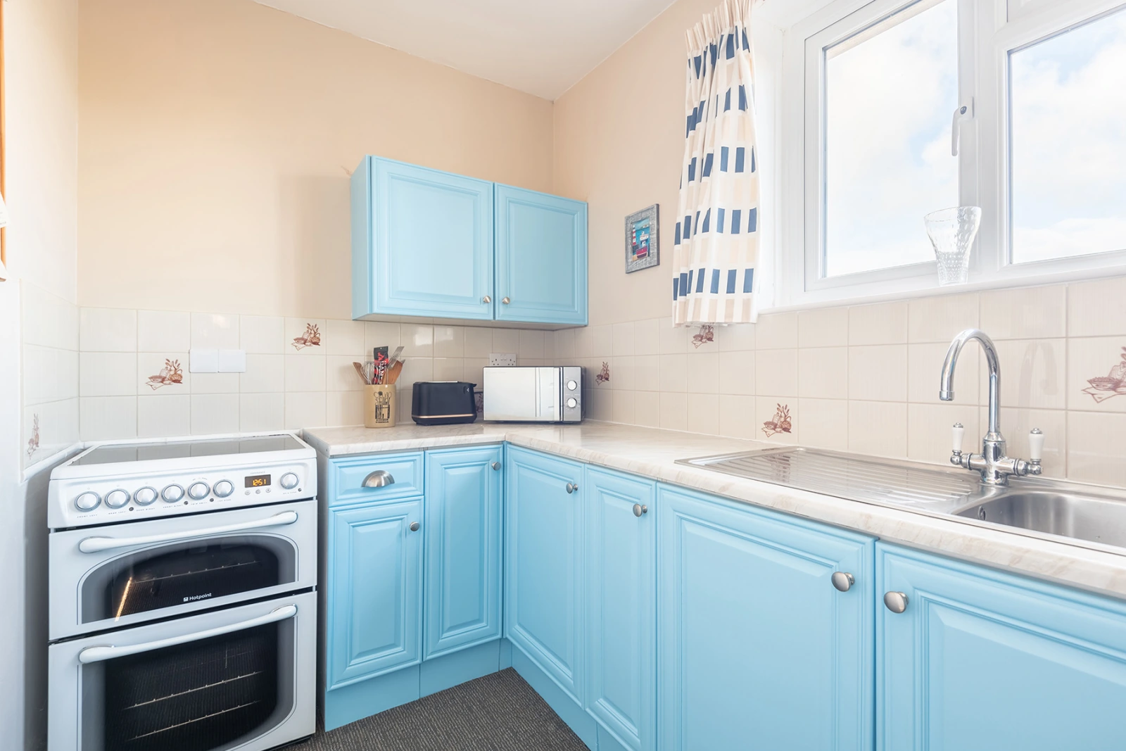 The kitchen 
