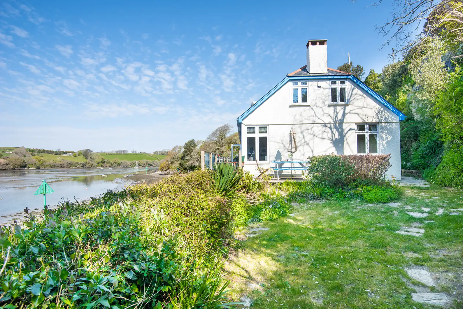 The garden and side of the house.
