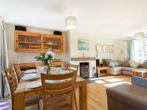 Light and bright dining area.