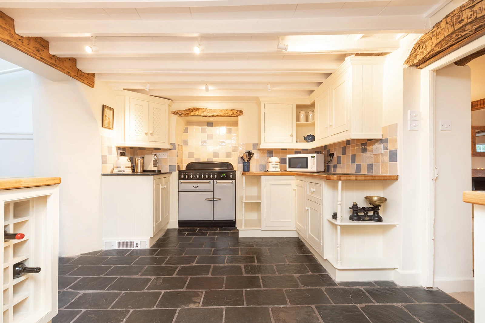 Superb kitchen for those that love to cook.