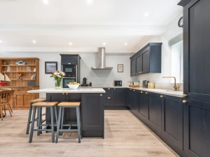A wonderful open plan kitchen diner - the perfect place to come together after a busy day exploring! 