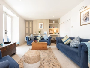 The spacious lounge/dining room