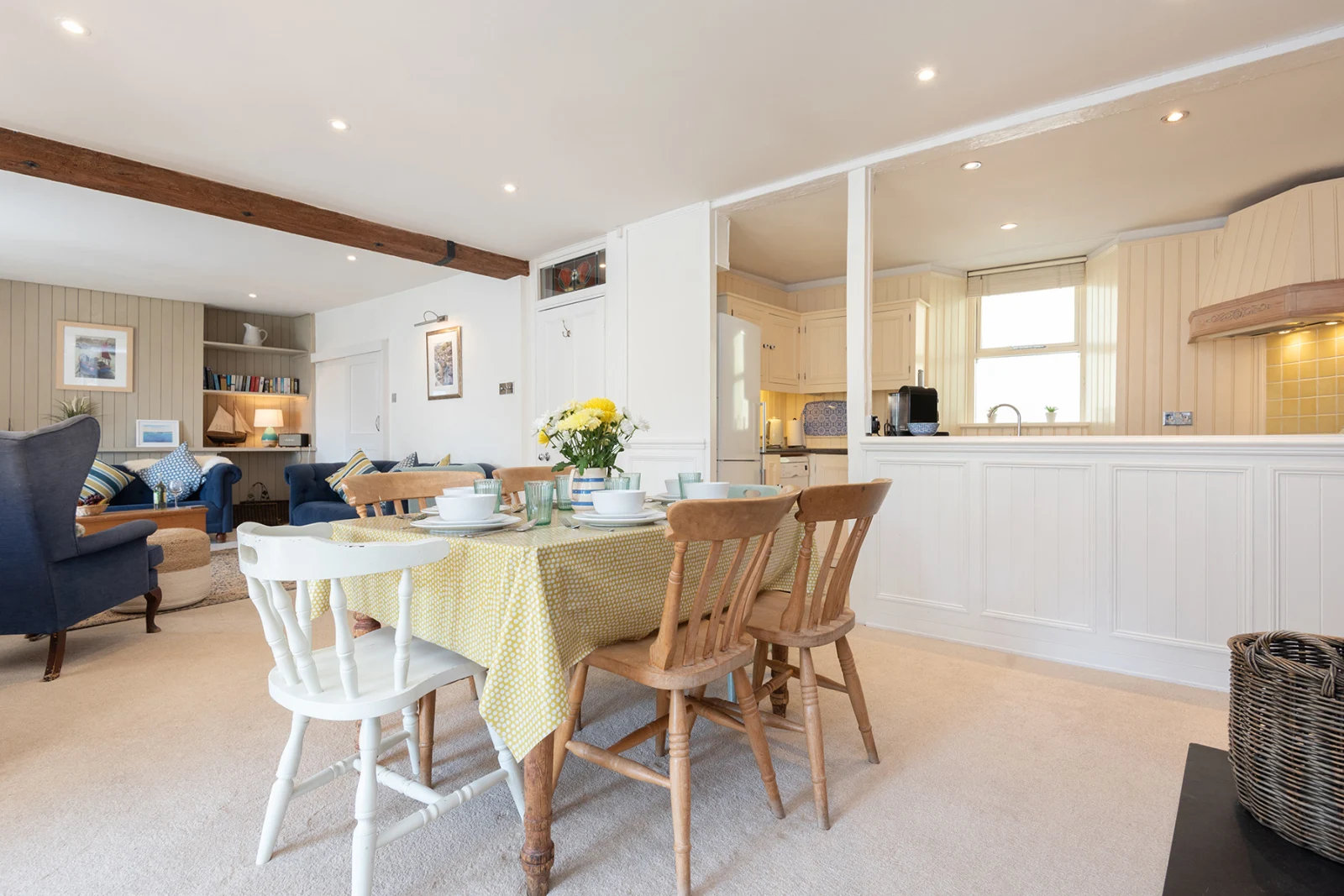 The dining end of the lounge