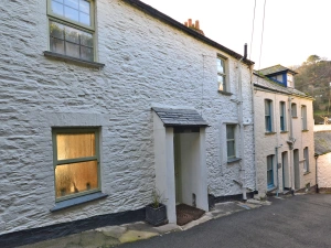 Teak Cottage looking down Talland Hill