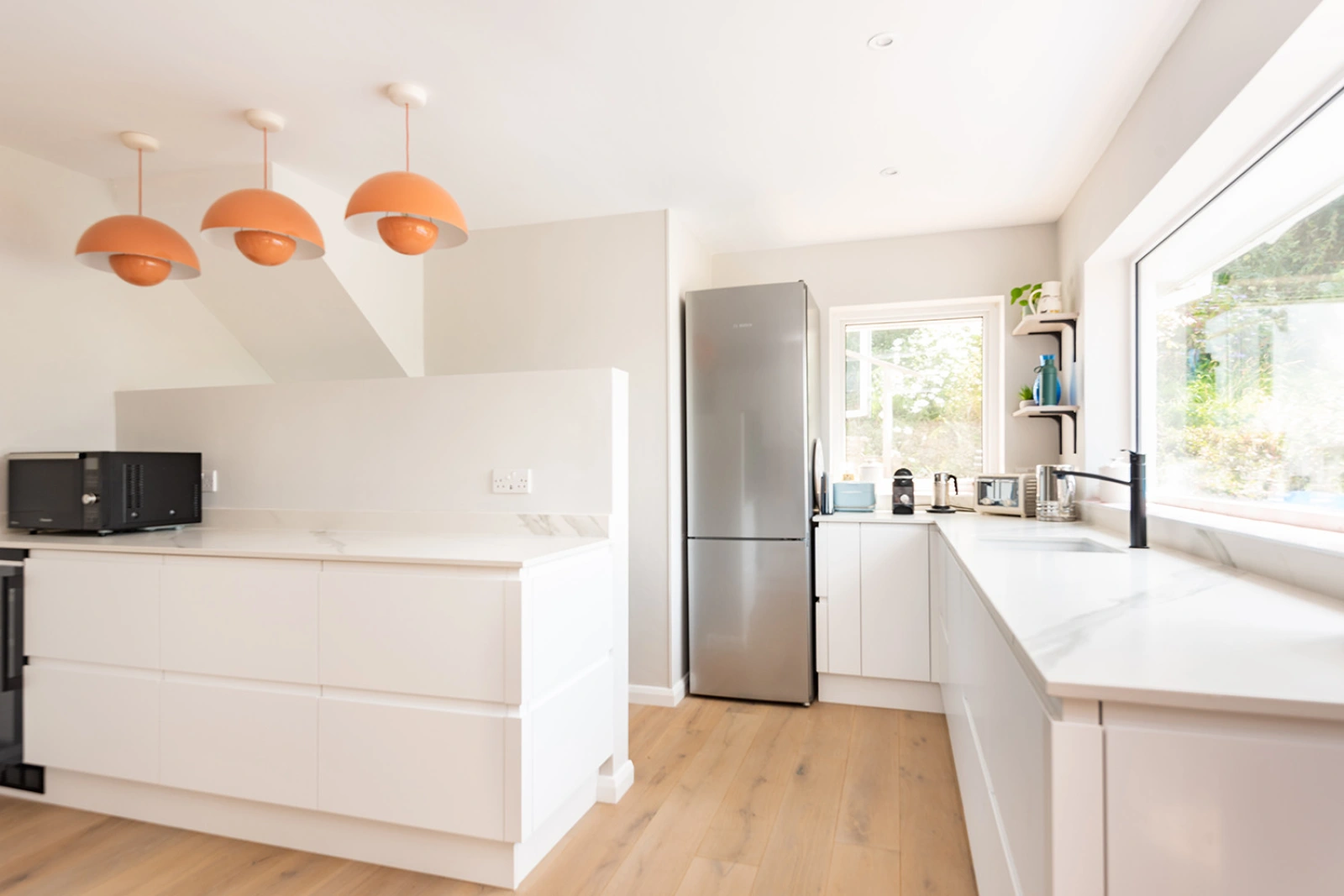 Modern and well equipped kitchen