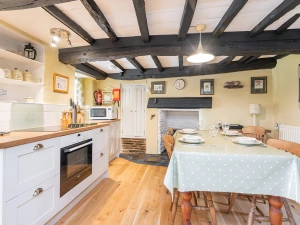 Another view of the kitchen diner