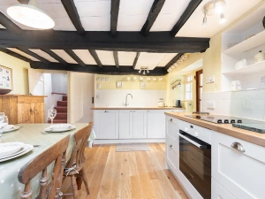 Another view of the kitchen diner