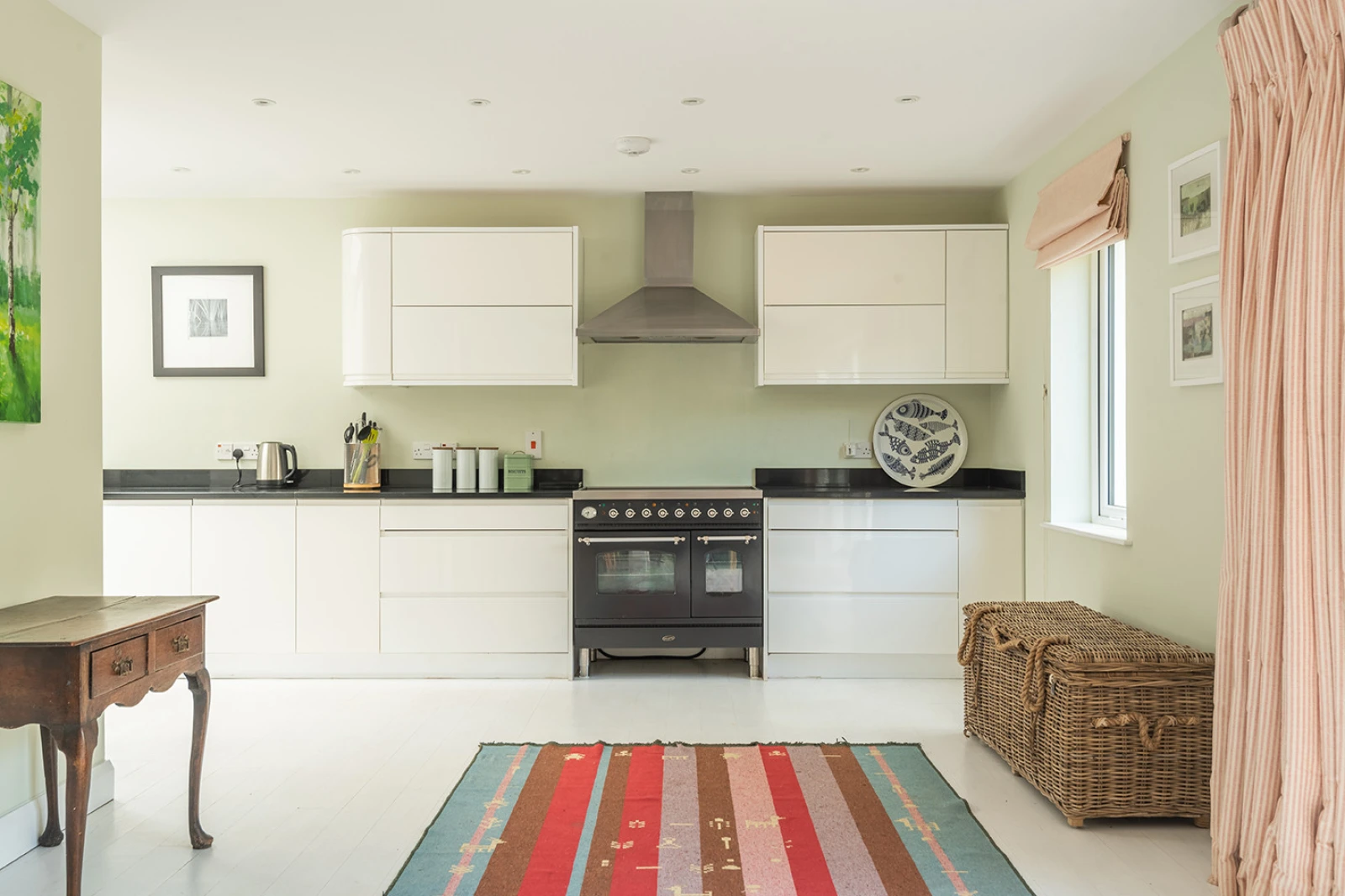 A closer look at the kitchen 