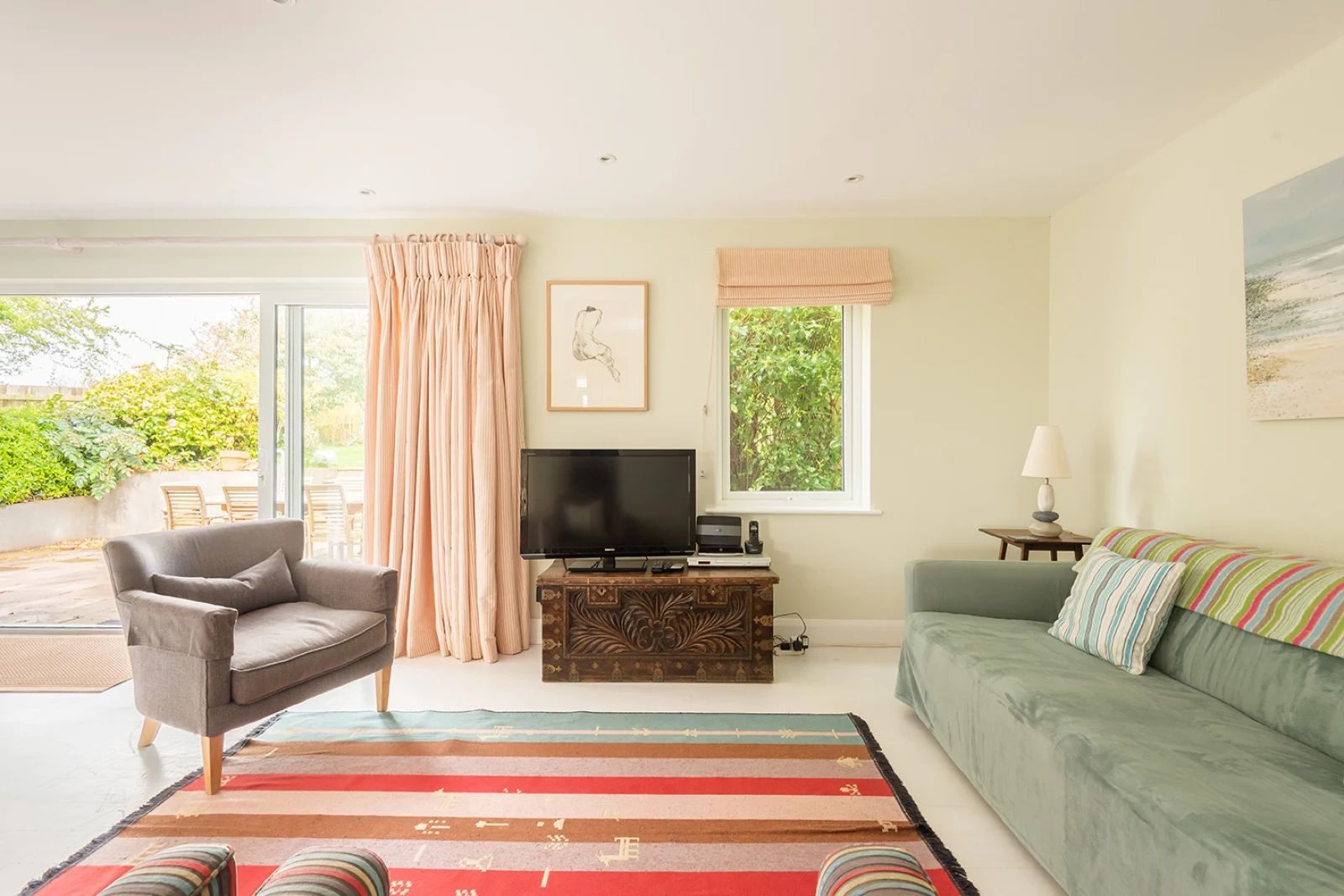 Open plan lounge 