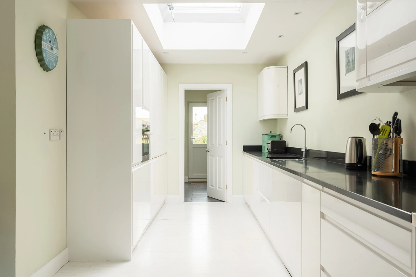 The kitchen 