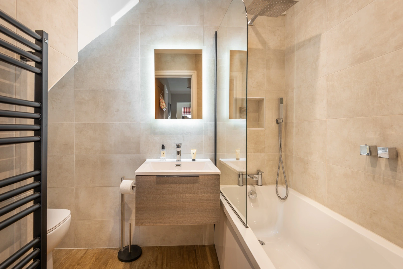 Main family bathroom