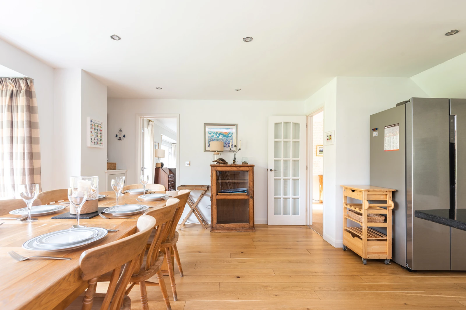 Another look at the kitchen diner. 