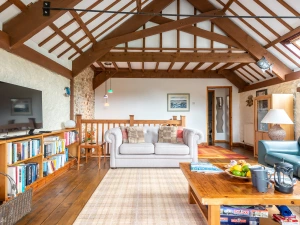 Another look at the lounge 