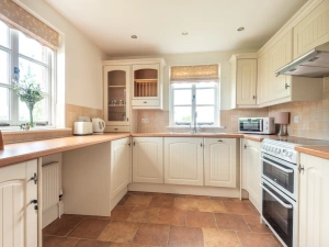 Good sized kitchen with sea views-perfect for preparing special holiday treats overlooking the fields and sea 