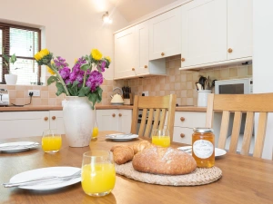 A closer look at the dining table. 