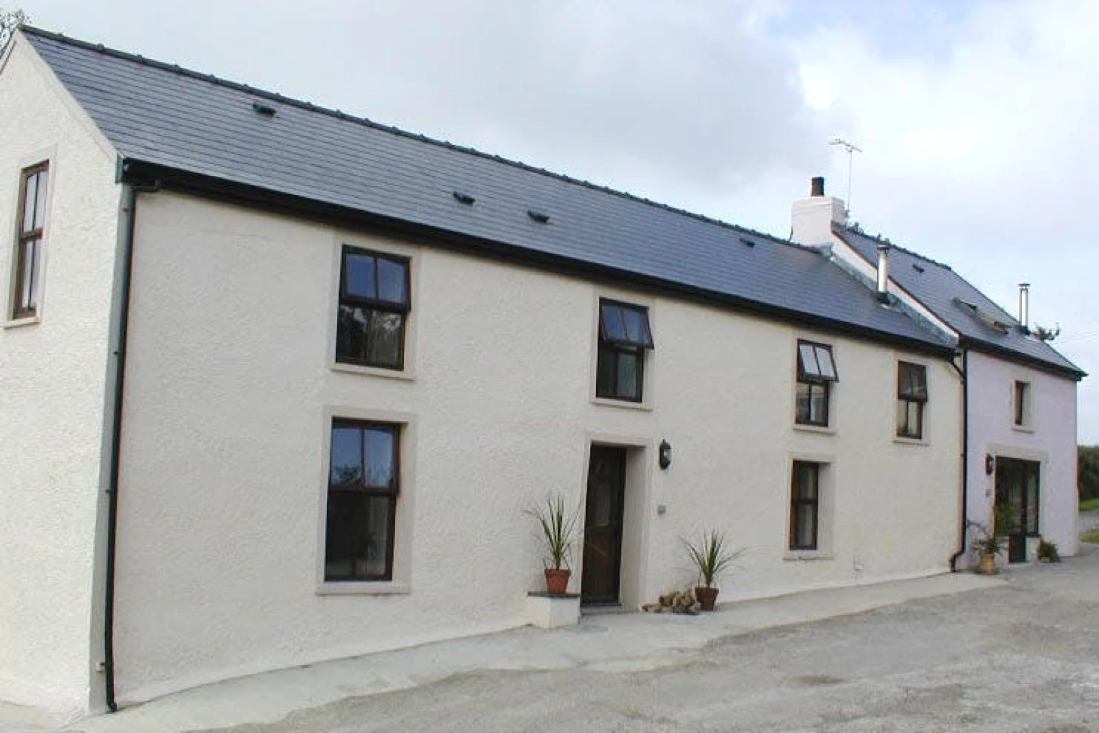 Glascoed Farmhouse